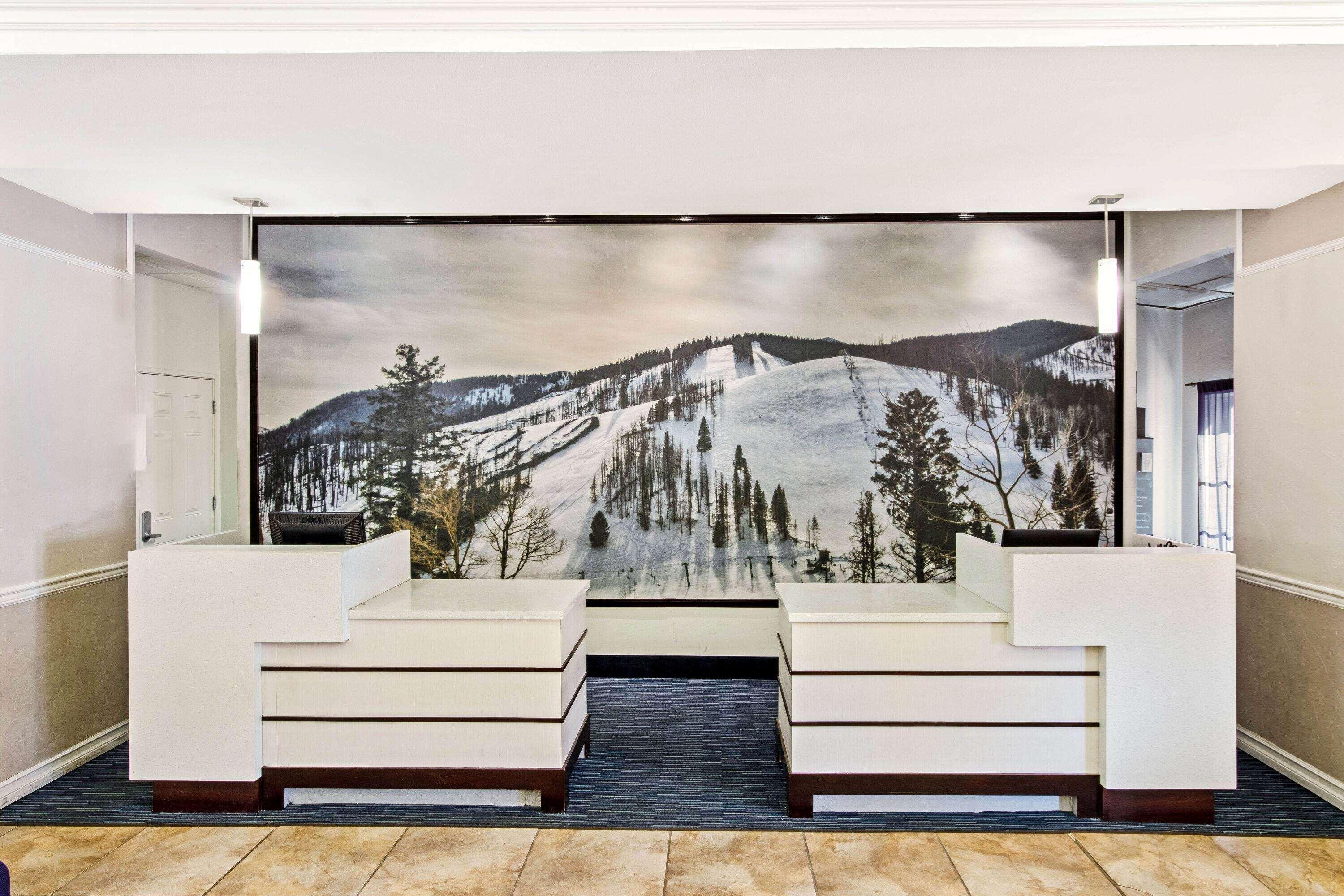 فندق لا كوينتا إن آند سويتس باي ويندام ريودوسو داونز Ruidoso Downs المظهر الخارجي الصورة