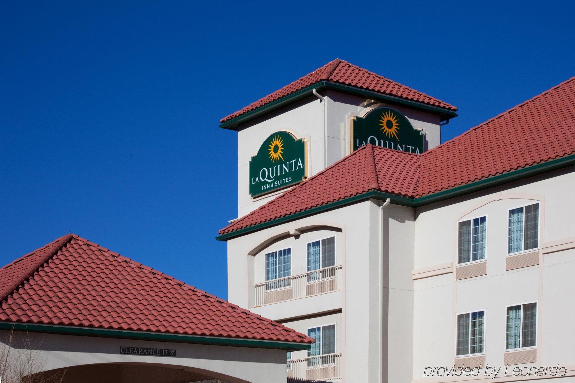 فندق لا كوينتا إن آند سويتس باي ويندام ريودوسو داونز Ruidoso Downs المظهر الخارجي الصورة